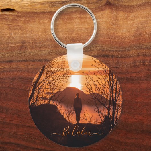 Vrouw tijdens zonsondergang sleutelhanger (Voorkant)