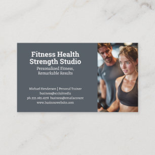 Vrouw traint in sportschool Fitness Visitekaartje