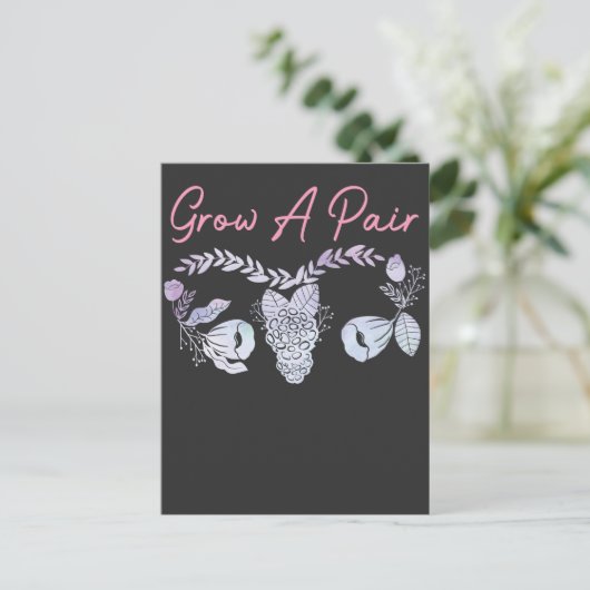 Vrouw Uterus Groeit een bladerbloemovariumfeminist Briefkaart (Staand voorkant)