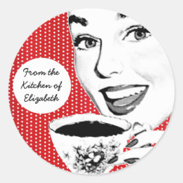 Vrouw van 1950 met een Teacup Keukenetiket Ronde Sticker