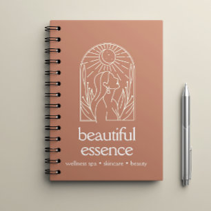 Vrouw verlaat maanboog terracotta wellness dagsalo notitieboek