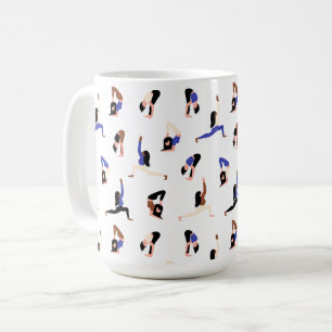 Vrouw yogaposes koffiemok