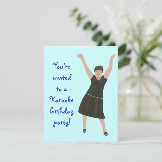 Vrouw zanger, karaoke verjaardagsfeestuitnodiginge kaart (Staand voorkant)