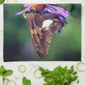 Vrouwe vrouwerij op de wildaster theedoek (Gevouwen)