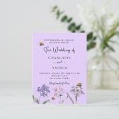 Vrouwe wilde bloemen violet roze bij uitnodiging briefkaart (Staand voorkant)