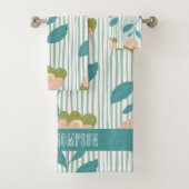  vrouwelijk monogram floraal Blauw patroon Bad Handdoek (Insitu)