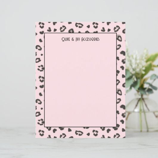 Vrouwelijk roze luipaard print papier blad (Staand voorkant)