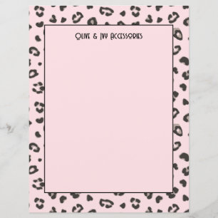 Vrouwelijk roze luipaard print papier blad