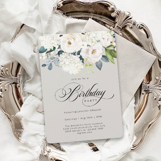 Vrouwelijk wit bloemen verjaardagsfeestje kaart