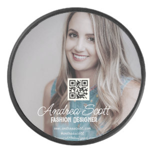 Vrouwelijke bedrijfsleider foto naam q r code teks hockey puck