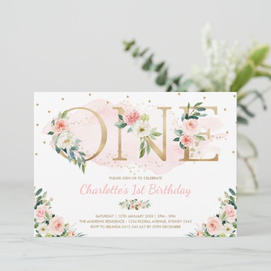 Vrouwelijke Bloemen 1e Verjaardag Blush Roze Bloem Kaart (Staand voorkant)