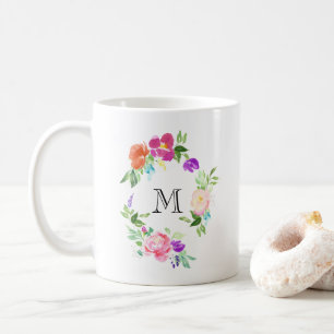 Vrouwelijke bloemenkrans gepersonaliseerd monogram koffiemok