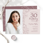 Vrouwelijke Blush Roze Bloemen Foto 30e Verjaardag Kaart<br><div class="desc">Elegante blush gedempt roze en mauve floral 30e verjaardag feestuitnodiging met uw foto op de voorkant van de kaart. Minimalistisch modern ontwerp met botanische contourtekeningen, accenten en lettertype. Eenvoudige trendy uitnodigingskaart perfect voor een stijlvol vrouwen dagfeest. Kan worden aangepast aan elke leeftijd. Gedrukte Zazzle-uitnodigingen of direct download digitale afdrukbare sjabloon....</div>