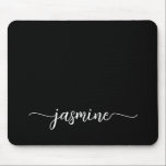 Vrouwelijke Eenvoudige Zwarte Gepersonaliseerde Mo Muismat<br><div class="desc">Elegante Vrouwelijke Zwarte Eenvoudige Minimalistische Monogram Naam Handtekening Script Aangepaste Gepersonaliseerde muismat. Deze ontwerpen hebben uw voornaam in een mooie handgeschreven stijl met zwaiterlettertypografie in het wit op een zwarte achtergrond. Deze zijn eenvoudig aan te passen. Geweldig stijlvol vrouwelijk geschenk voor verjaardag, moederdag, bruidsdouche, sweet 16 verjaardag en het is...</div>