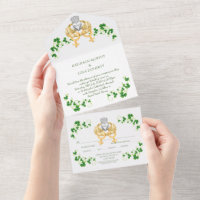 Vrouwelijke Ierse Claddagh-ring en klaveren