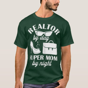 Vrouwelijke man tegen dag supermoeder tegen nacht t-shirt