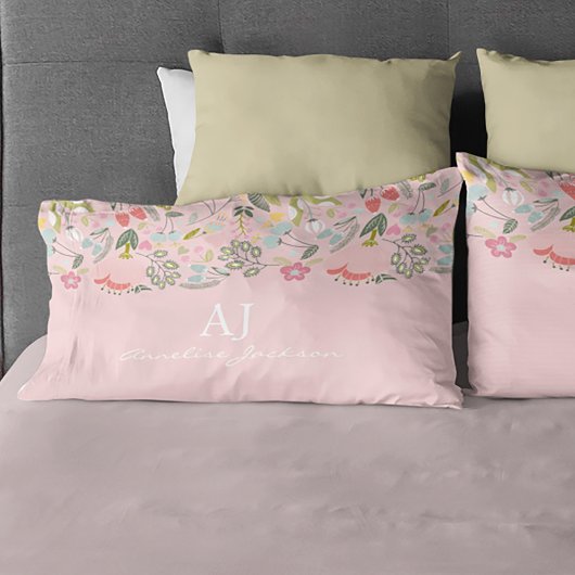 Vrouwelijke roze bloemrijke chic monogram naam gep kussensloop