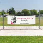 Vrouwelijke zwarte en roze mode meisje haarstyling spandoek (Insitu)