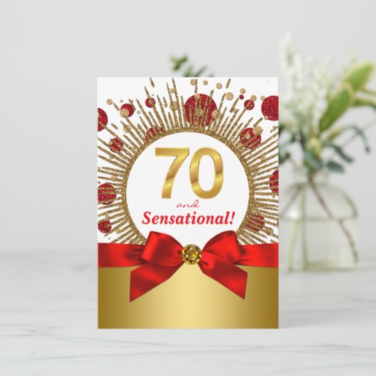 Vrouwen 70ste verjaardagsfeest rood en goud kaart (Staand voorkant)