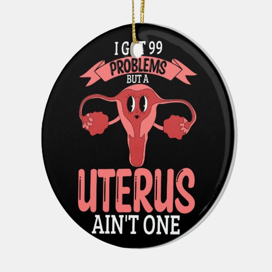 Vrouwen 99 problemen, maar een baarmoeder ain_t éé keramisch ornament (Links)