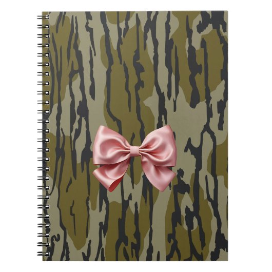 Vrouwen Bottomland Camo Schattige Roze Lint Bow Notitieboek (Voorkant)