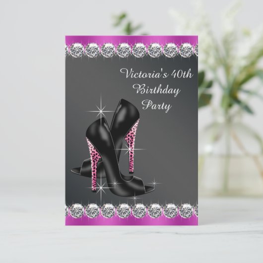 Vrouwen Chic Fuchsia Verjaardagsfeest RSVP Kaart (Staand voorkant)