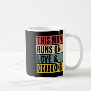 Vrouwen Deze Moeder Loopt Op Liefde En Kickbokstra Koffiemok