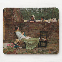 Vrouwen die kletsen over de tuinmuur (roddelen) muismat