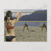 Vrouwen die volleybal spelen op het strand briefkaart (Voorkant)