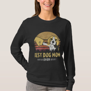Vrouwen dragen de beste beagle mam in een recro  t-shirt