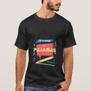 Vrouwen gaan naar school in mijn Kind van de pyjam T-shirt