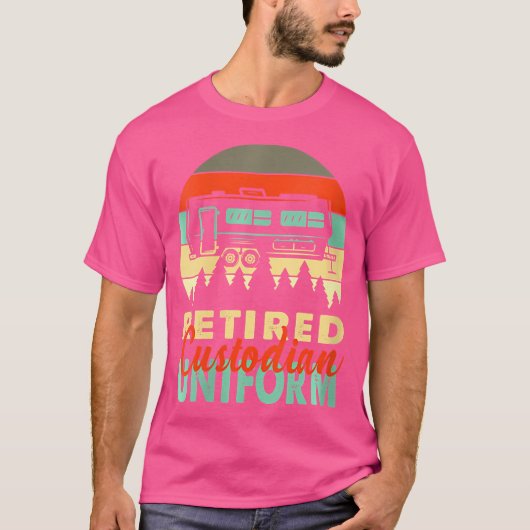 Vrouwen Gepensioneerd Bewaarder Uniform RV Camping T-shirt (Voorkant)