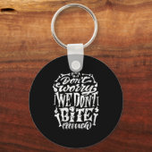 Vrouwen Grappig Skeleton Grap We bijten niet veel  Sleutelhanger (Voorkant)