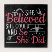 Vrouwen gymnastiek - ze geloofde dat ze kon legpuzzel (Verticaal)