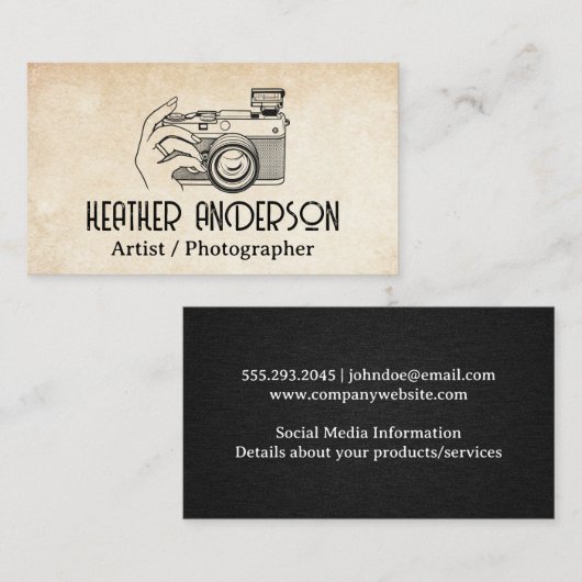 Vrouwen hand houden camera visitekaartje (Voorkant / Achterkant)