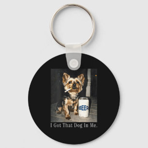 Vrouwen hebben die hond in grappige yorkie rokend sleutelhanger