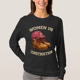 Vrouwen in de bouw met werkschoenen en veiligheids t-shirt