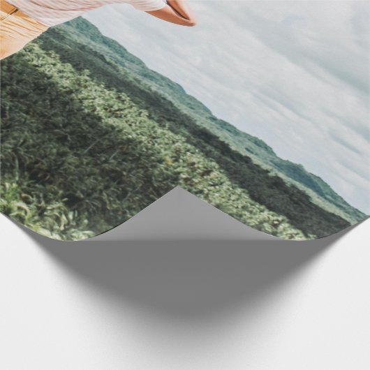 Vrouwen in de buurt van bomen cadeaupapier (Hoek)