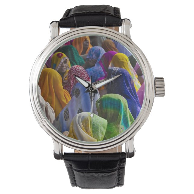 Vrouwen in de kleurrijke spaar verzamelen zich sam horloge (Voorkant)