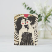 Vrouwen in de liefde zoenen in bijpassende jurken briefkaart (Staand voorkant)