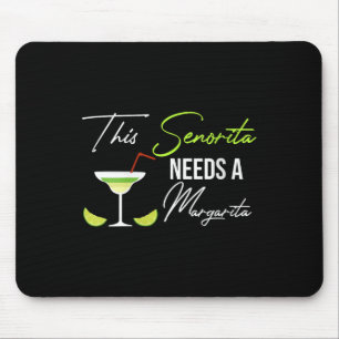 Vrouwen in deze zaal hebben een Margarita Cinco de Muismat