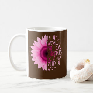 Vrouwen in een wereld vol oma's zijn een yaya koffiemok