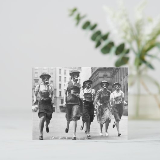  vrouwen in gasmaskers Briefkaart van de Tweede We (Staand voorkant)