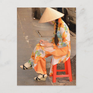 Vrouwen in Oranje en conisch Pet Briefkaart