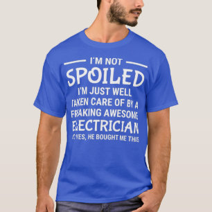 Vrouwen Is Niet Verwend Verrekte Geweldige Vrouw T-shirt