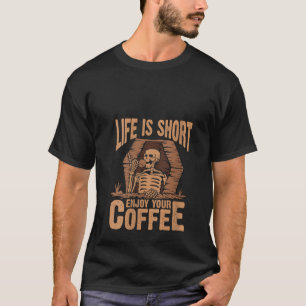 Vrouwen leven is kort genieten van uw koffie V nek T-shirt