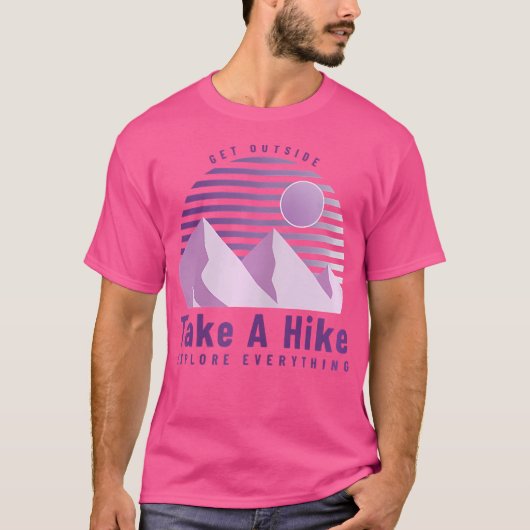 Vrouwen maken een wandeling in de bergen voor buit t-shirt (Voorkant)