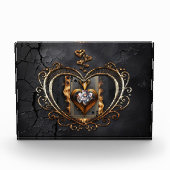 Vrouwen met een hartkaart in vlammen op. fotoblokken (Voorkant)