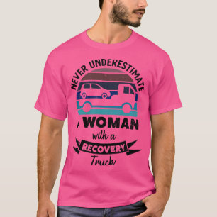 Vrouwen met een ophaalwagen geven mam t-shirt