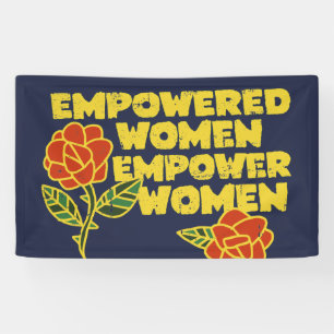 Vrouwen met  kracht geven vrouwen kracht bij femin spandoek